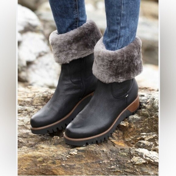 celtic & co Shoes - Celtic & Co Shearling Trim Cuff Leather Boots Size 38 EU Black and Gray
